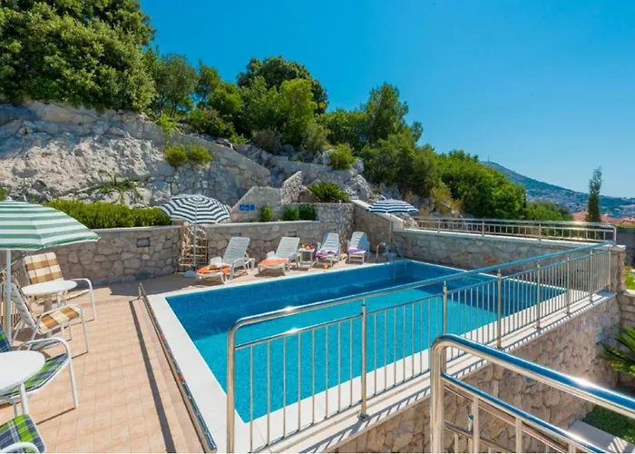 Villa Borna Apartments